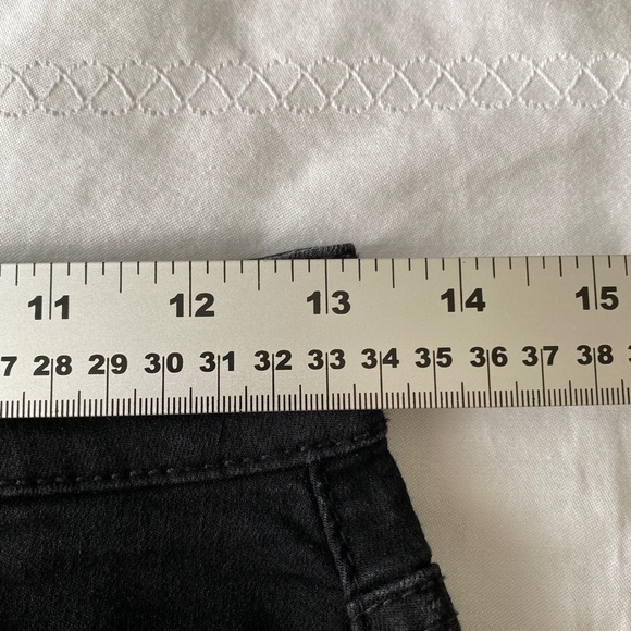 Garage Clothing Women's Black Stretchy Denim Mini Skirt Size Small - Picture 9 of 13